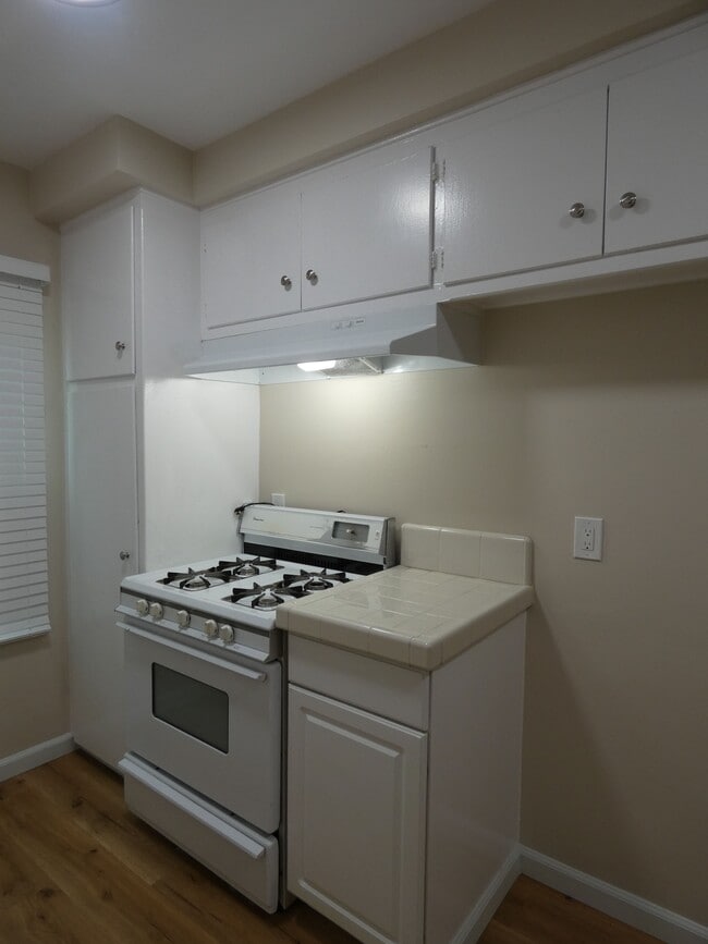 Building Photo - 2256 San Anseline Ave