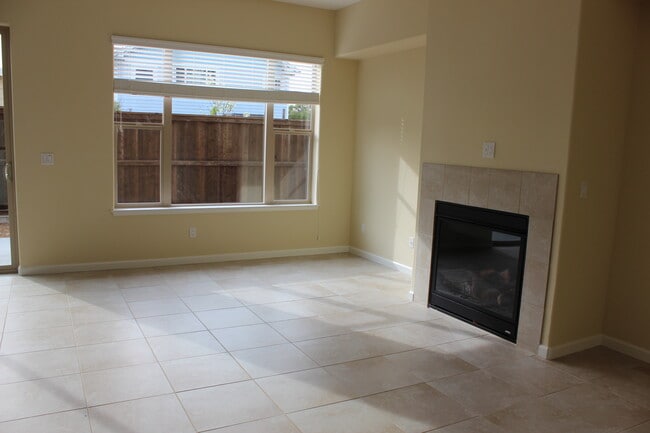 Building Photo - 446 Lindberg Cir