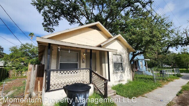 Building Photo - 4 br, 1 bath House - 1725 Prescott St. S.