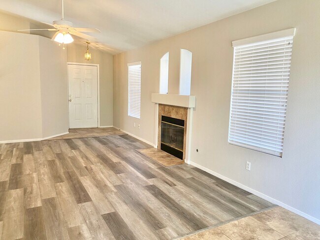 Building Photo - 1 STORY 3 BR, 2 BA  HOME IN THE HEART OF S...