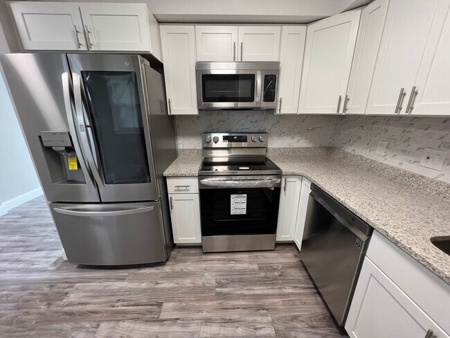 Kitchen 3 - 2605 Sand Dunes Dr