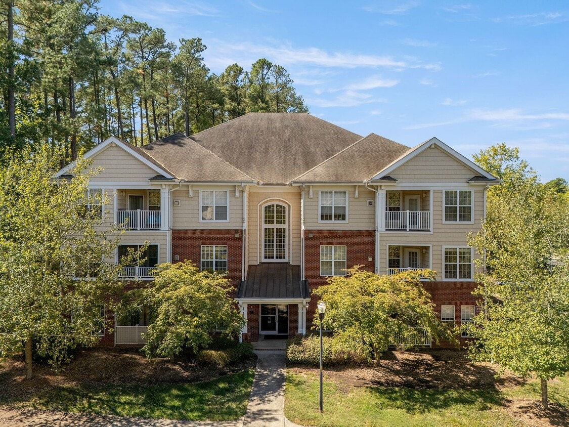 Primary Photo - Ground Level 2-bed, 2-bath Condo in Provid...