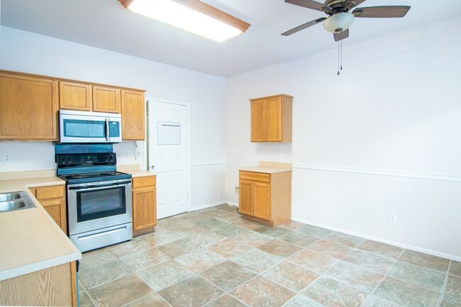Building Photo - 3-BEDROOM W/ POOL IN PECAN VALLEY HEIGHTS