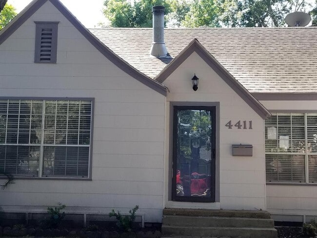 Building Photo - 4411 Jane St