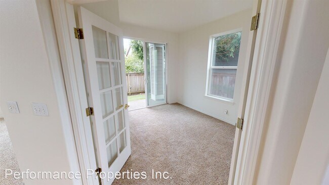 Building Photo - 2 br, 2.5 bath House - 2354 NE Latte Way