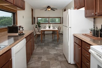 Interior Photo - Bass Lake Crossing