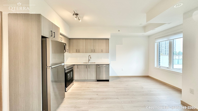 Building Photo - 315-3423 Sheppard Av E