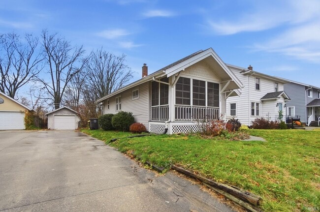 Building Photo - 1239 Charlotte Ave