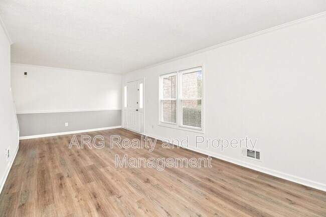 Foto del edificio - 2142 Fairway Ct SE