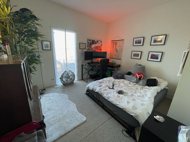 Foto del edificio - 637 Peralta Ave