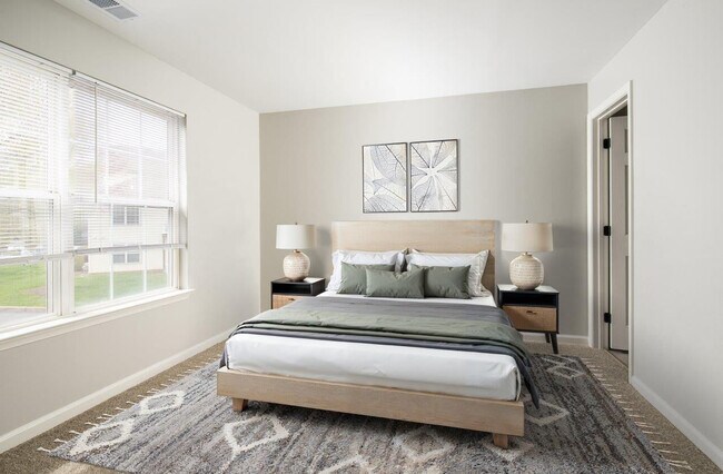 Foto del edificio - Iron Ridge and Stonegate Apartments