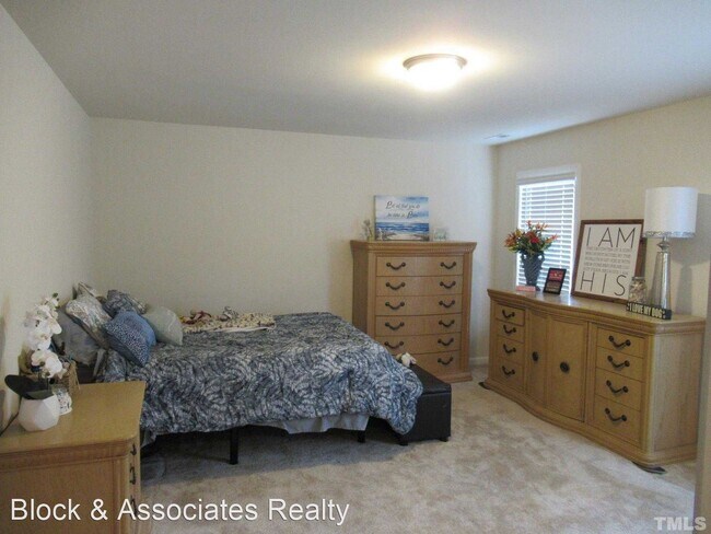 Building Photo - 3 br, 2.5 bath House - 3189 Retama Run