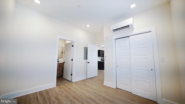 Building Photo - 6906 Ridge Ave