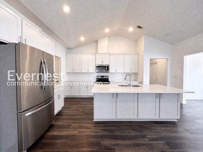 Building Photo - 2311 Murano Dr