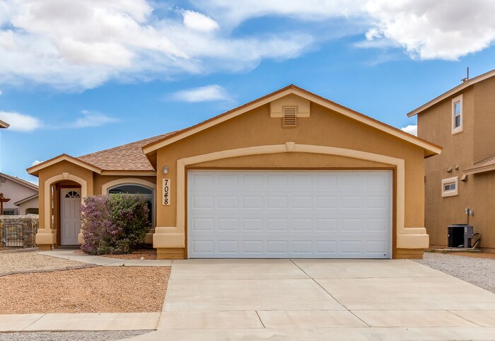 Foto principal - Beautiful Northeast 1-Story Home with Refr...