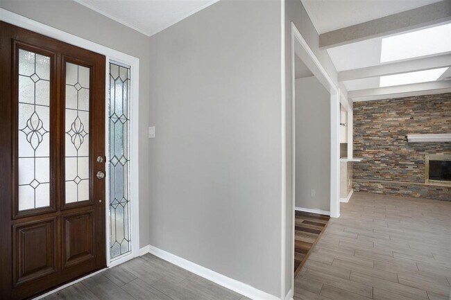 Building Photo - 13711 Piping Rock Ln