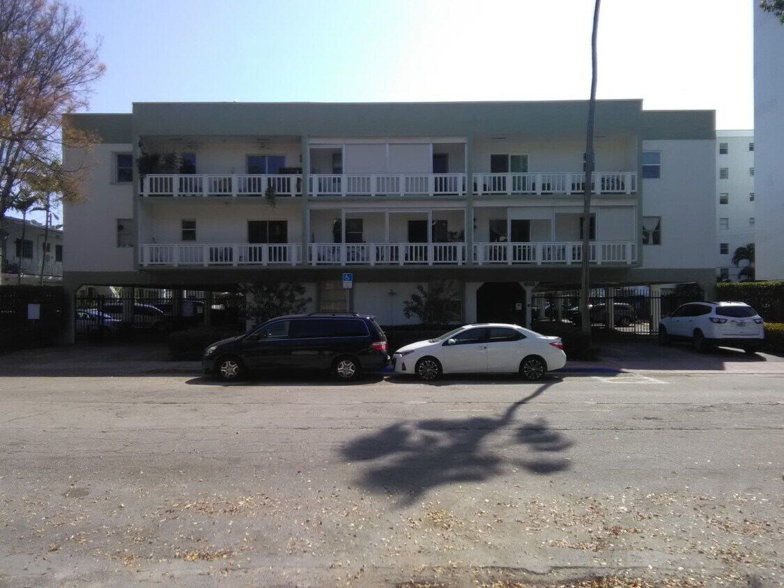 1033 Lenox Ave, Miami Beach, FL 33139 Condo for Rent in Miami Beach