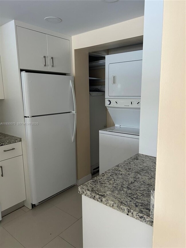 Foto del edificio - 7910 N Colony Cir