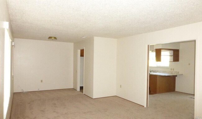 Building Photo - 127 Isle Royale Cir