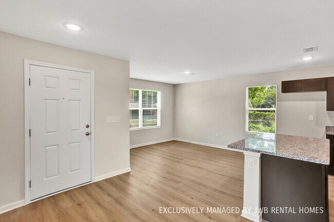 Foto del edificio - 1126 W 19th St