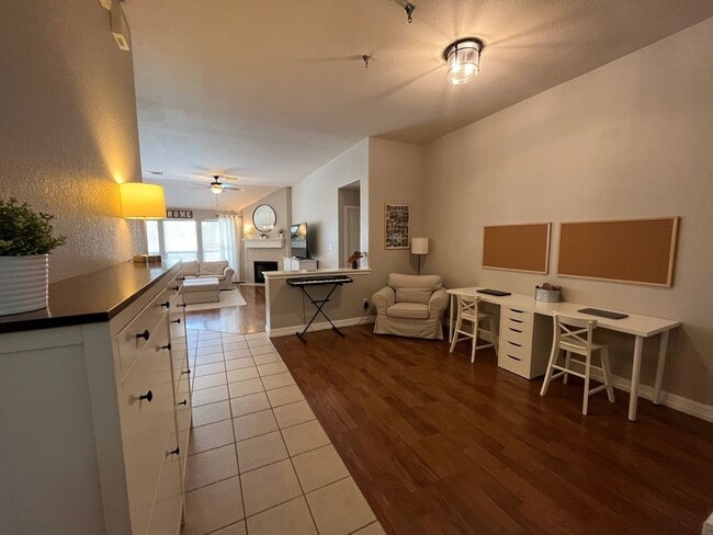 Foto del edificio - 4319 S Summercrest Loop