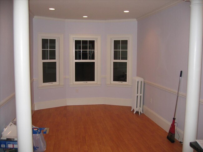 Building Photo - 609 Boston Ave
