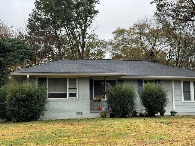 Photo - 2157 Settle Cir SE House