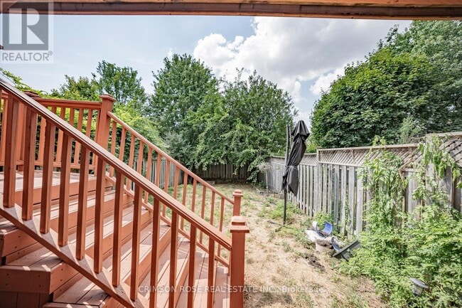 Building Photo - 2569 Gill Crescent