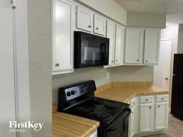 Building Photo - 1315 Goswell Ln