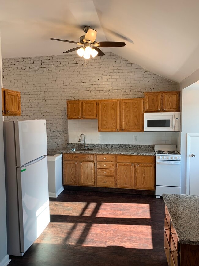 Building Photo - 7 S Morton Ave