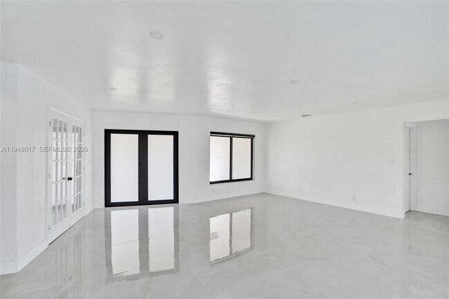 Foto del edificio - 16653 Golfview Dr