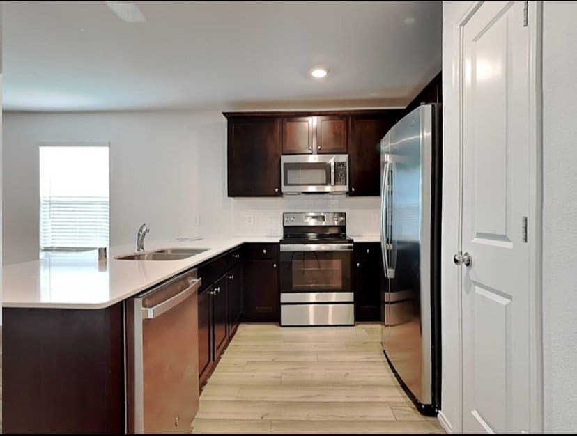 Building Photo - 12022 Picalilli St