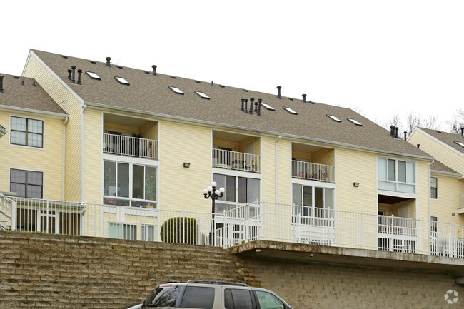 Building Photo - Brownsboro Terrace