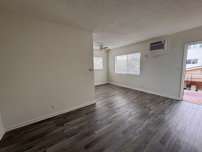 Foto del edificio - 11243 Tiara St