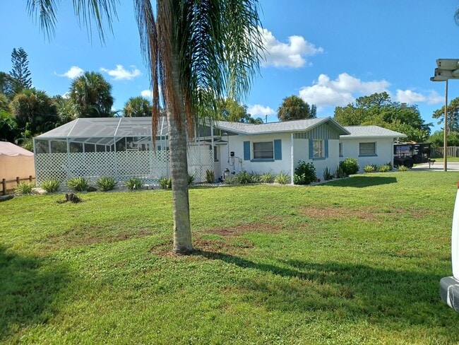 Building Photo - 2BR/2BA Pool Home in South Venice