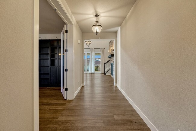 Building Photo - $3,995 - Luxurious 5-Bed, 5.5-Bath Home Al...