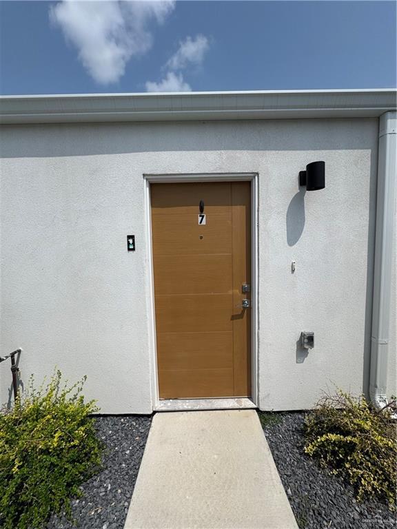 Building Photo - 1200 E Hibiscus Ave