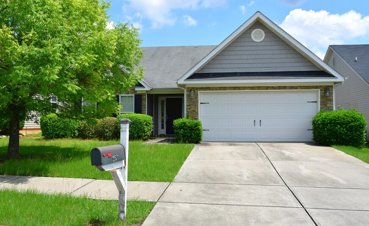 Primary Photo - 253 High Meadows Cir