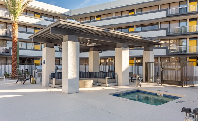 Foto del edificio - The Quinn Apartments