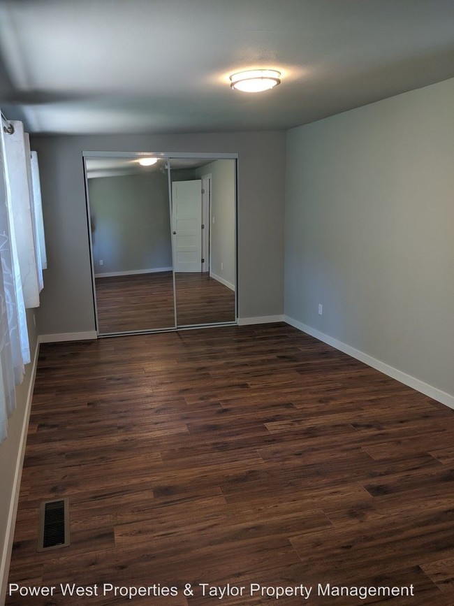 Building Photo - 2 br, 2 bath House - 415 Manzanita Avenue