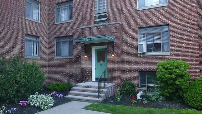 Building Photo - 16 Ashland St