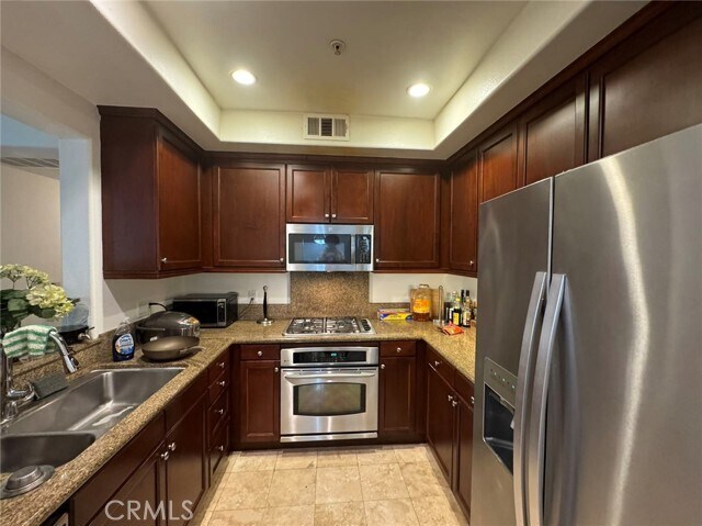 Foto principal - 128 N Oak Knoll Ave