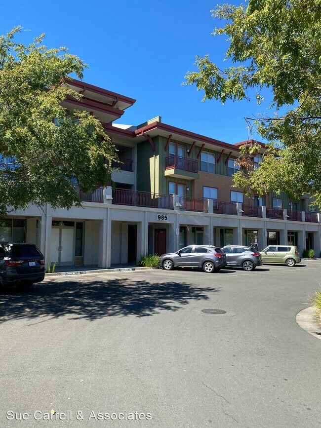 Building Photo - 2 br, 1 bath House - 985 Doubles Dr #211