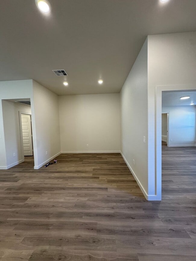 Building Photo - New built in Homestaed 2025 Large 3/2/2