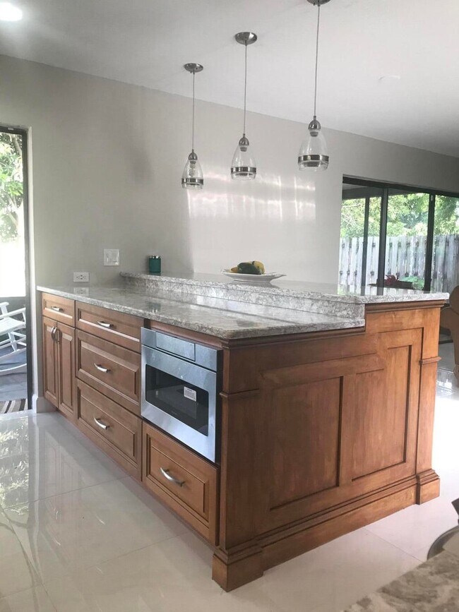 Foto del edificio - 5941 Strawberry Lakes Cir