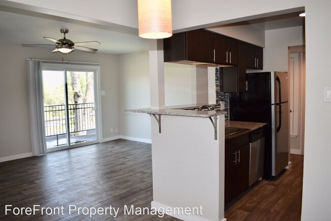 Building Photo - 731-743 Byrnes Dr