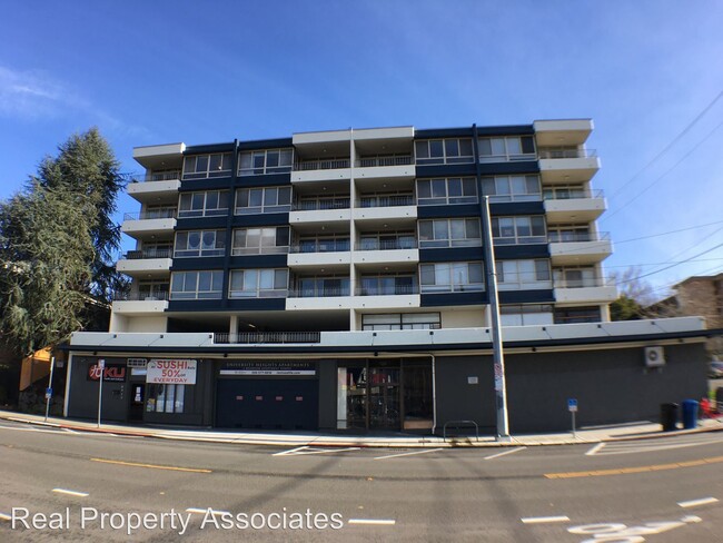 Building Photo - 5200 University Way
