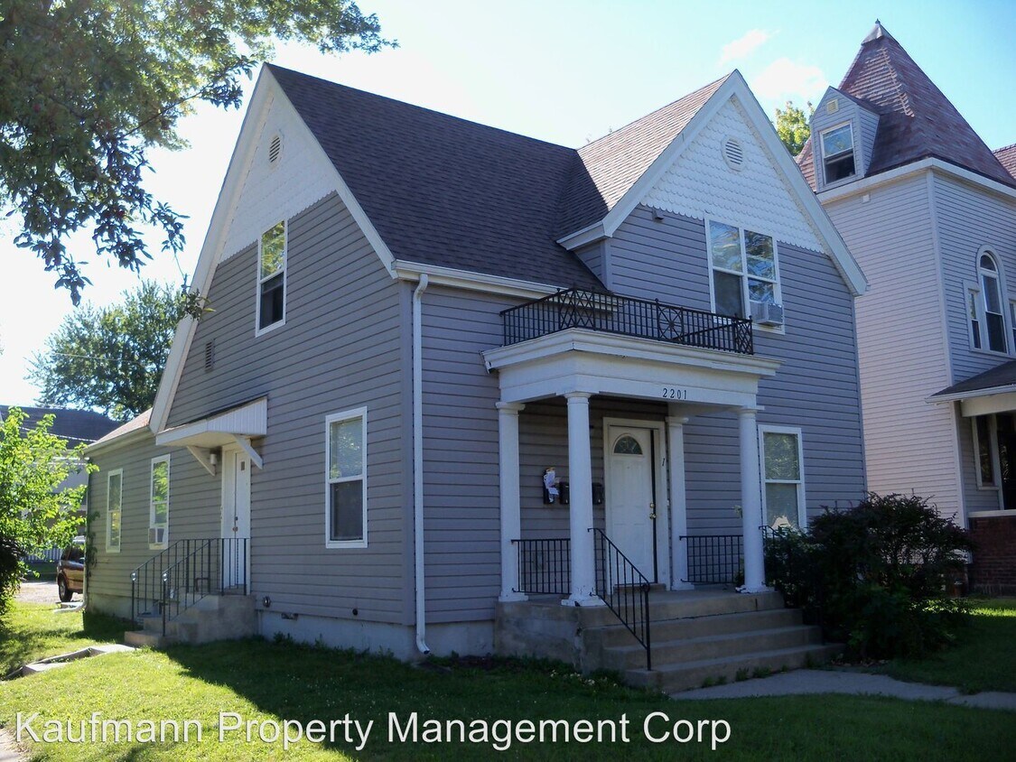 Primary Photo - 2201 S Calhoun St