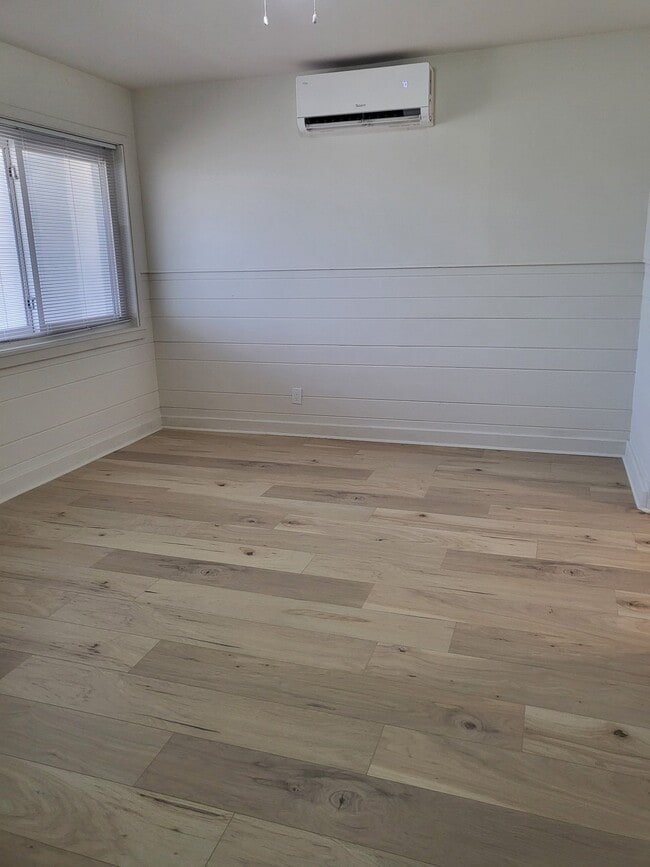 Foto del edificio - 206 S Oleander Ave