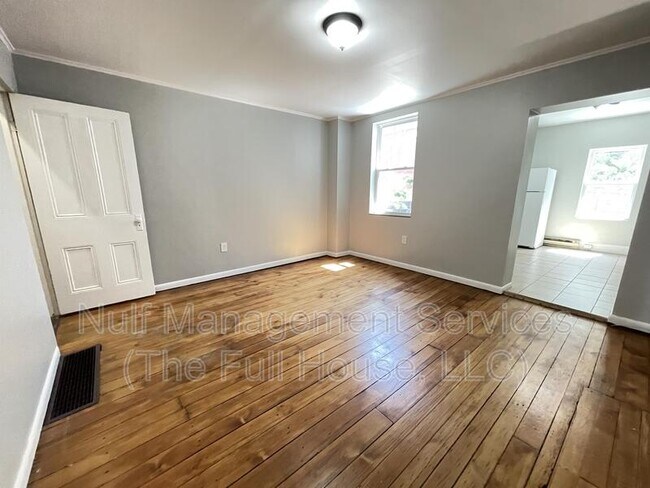 Building Photo - 232 43rd St